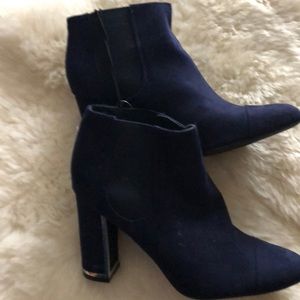 Navy blue silver outlined heels never worn size 6